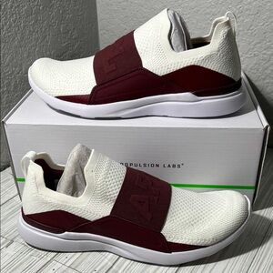 APL Men's techloom bliss athletic running Sneakers ivory white Burgundy size 9